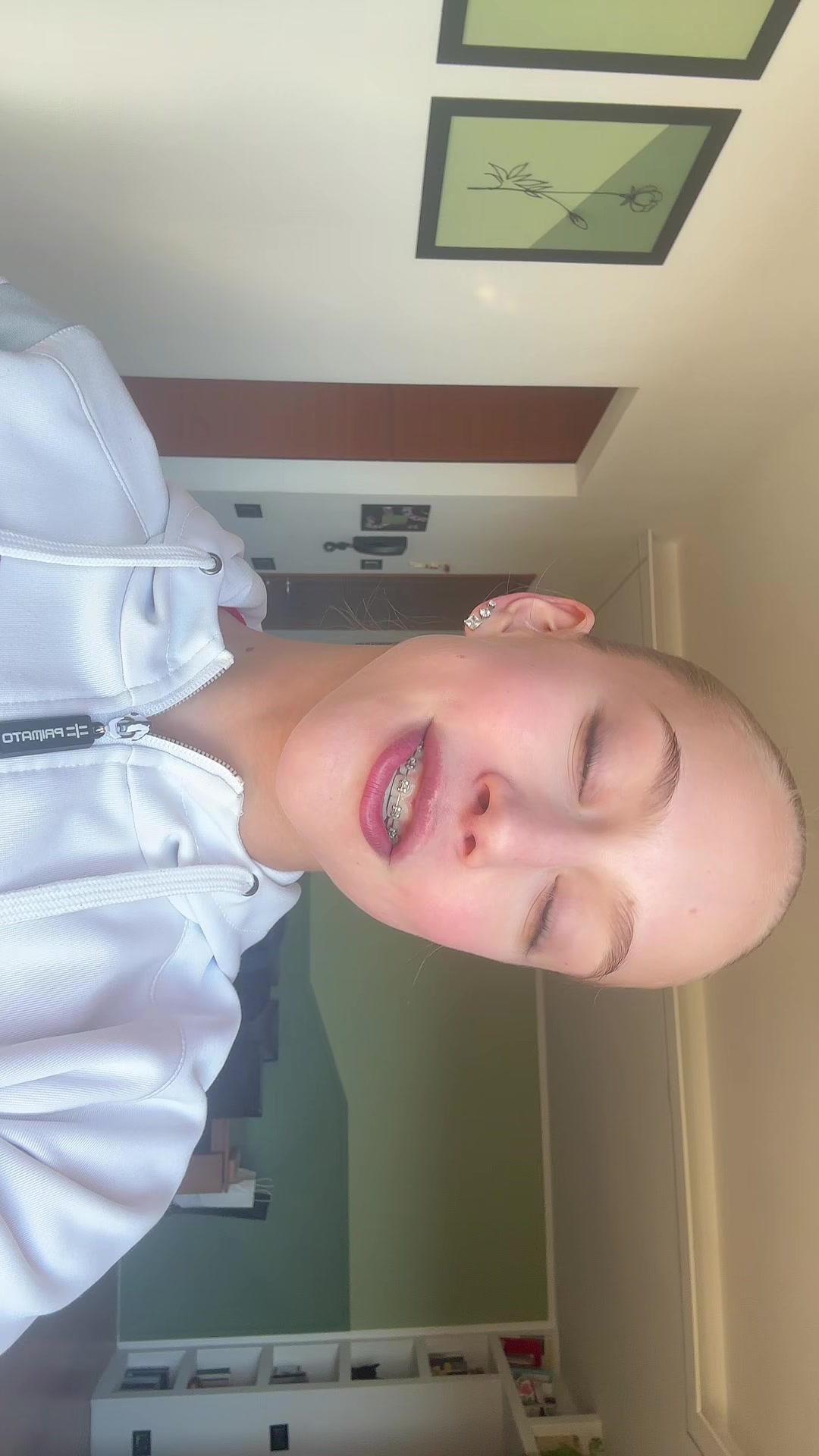 @👧🏼🎀🪩