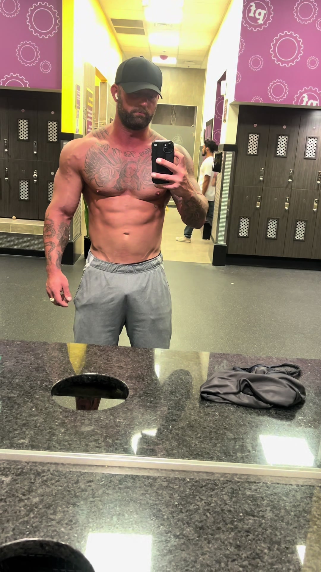 @richieswollerton
