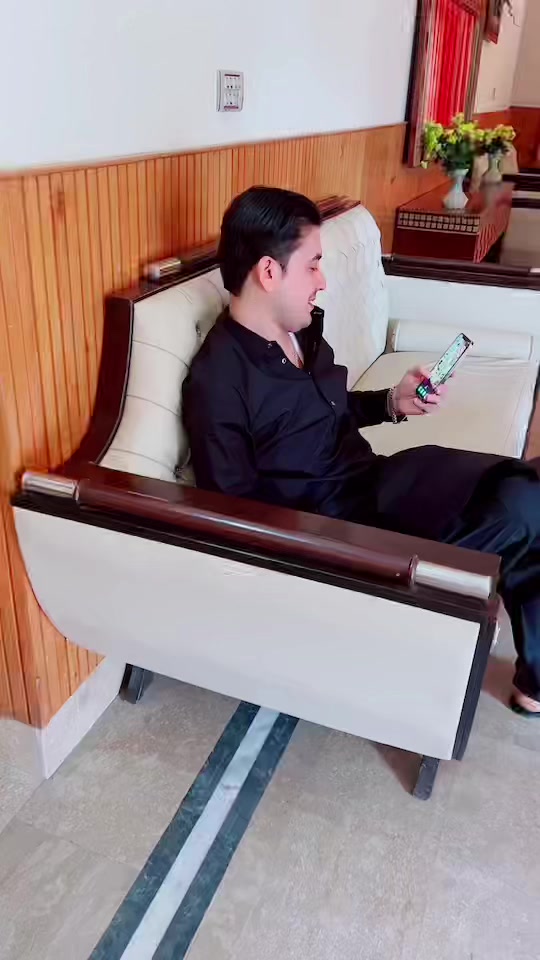 @𝓐𝓻𝓶𝓪𝓷_𝓐𝓯𝓻𝓲𝓭