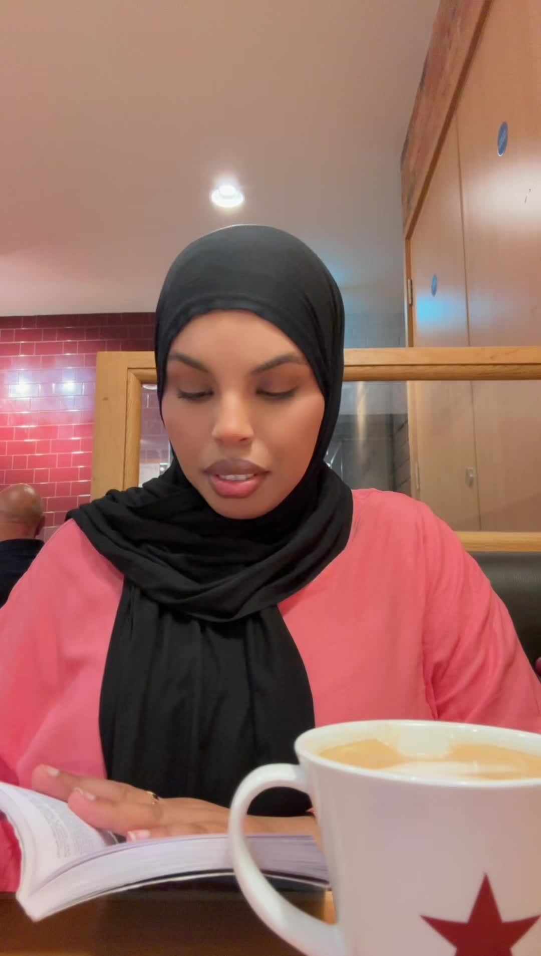 @Aisha🧸