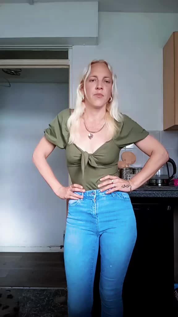@ᗩᘻᖻ 🌹