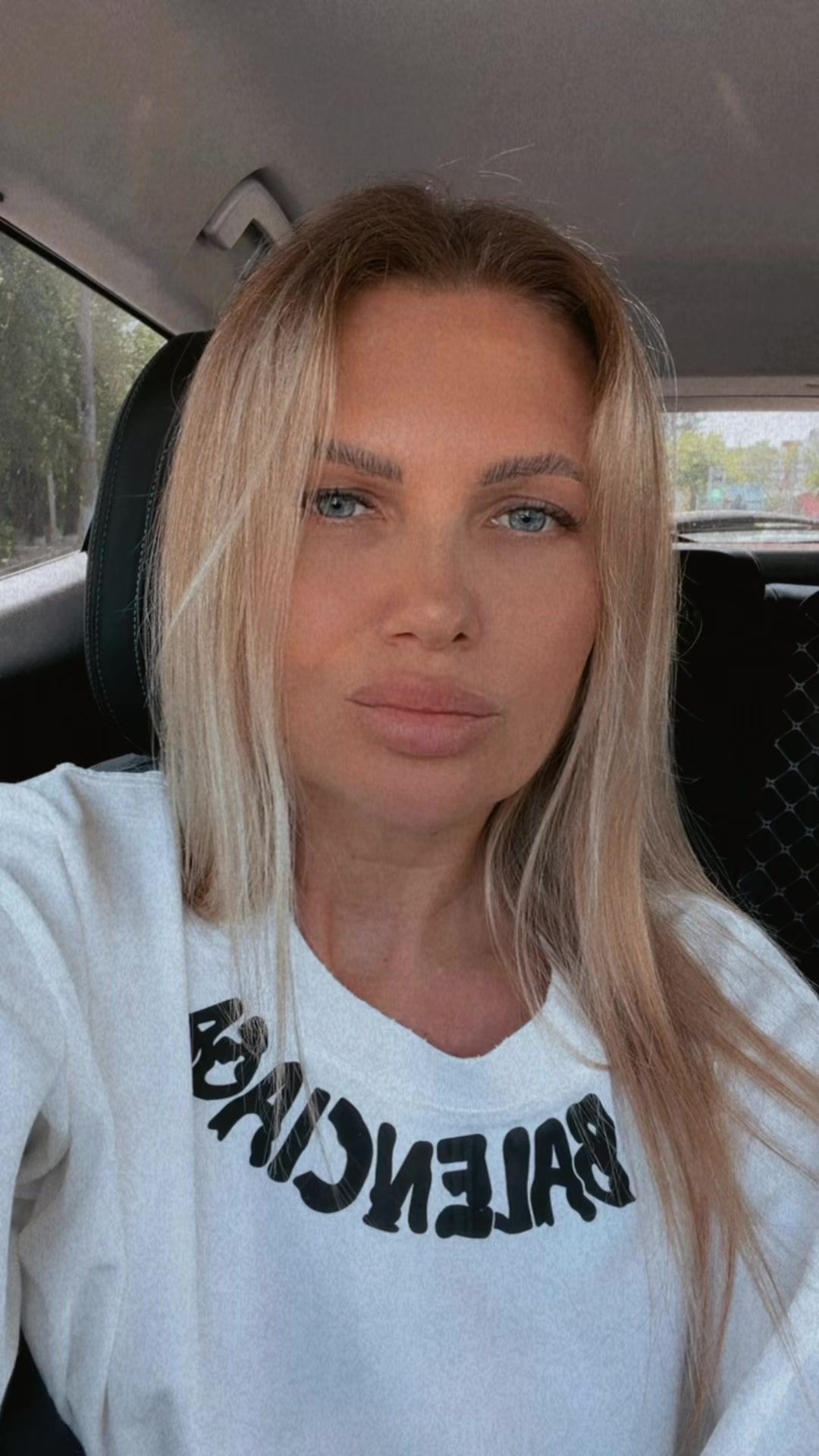 @Vikusya