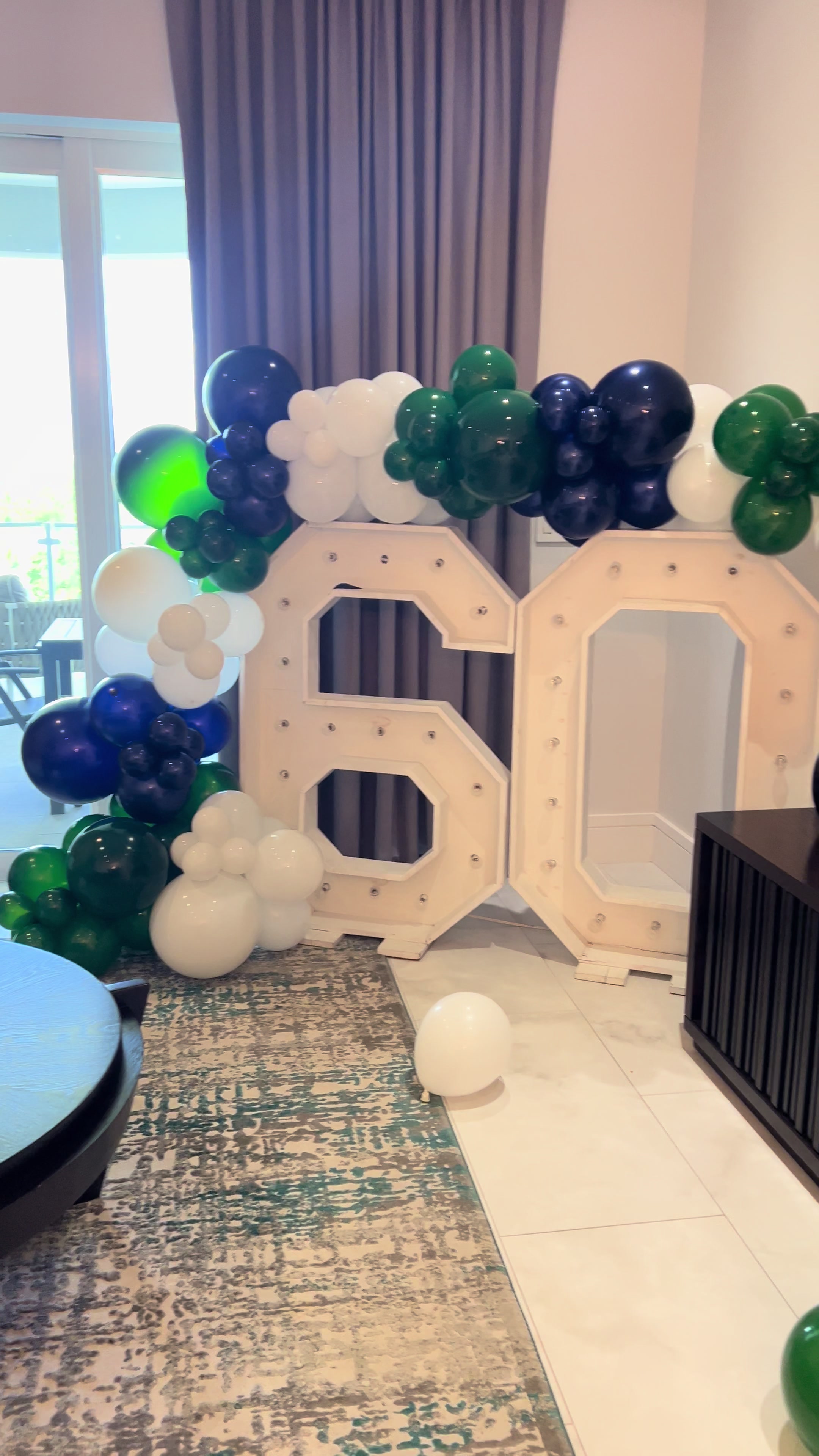 @D'Luxe Decorations