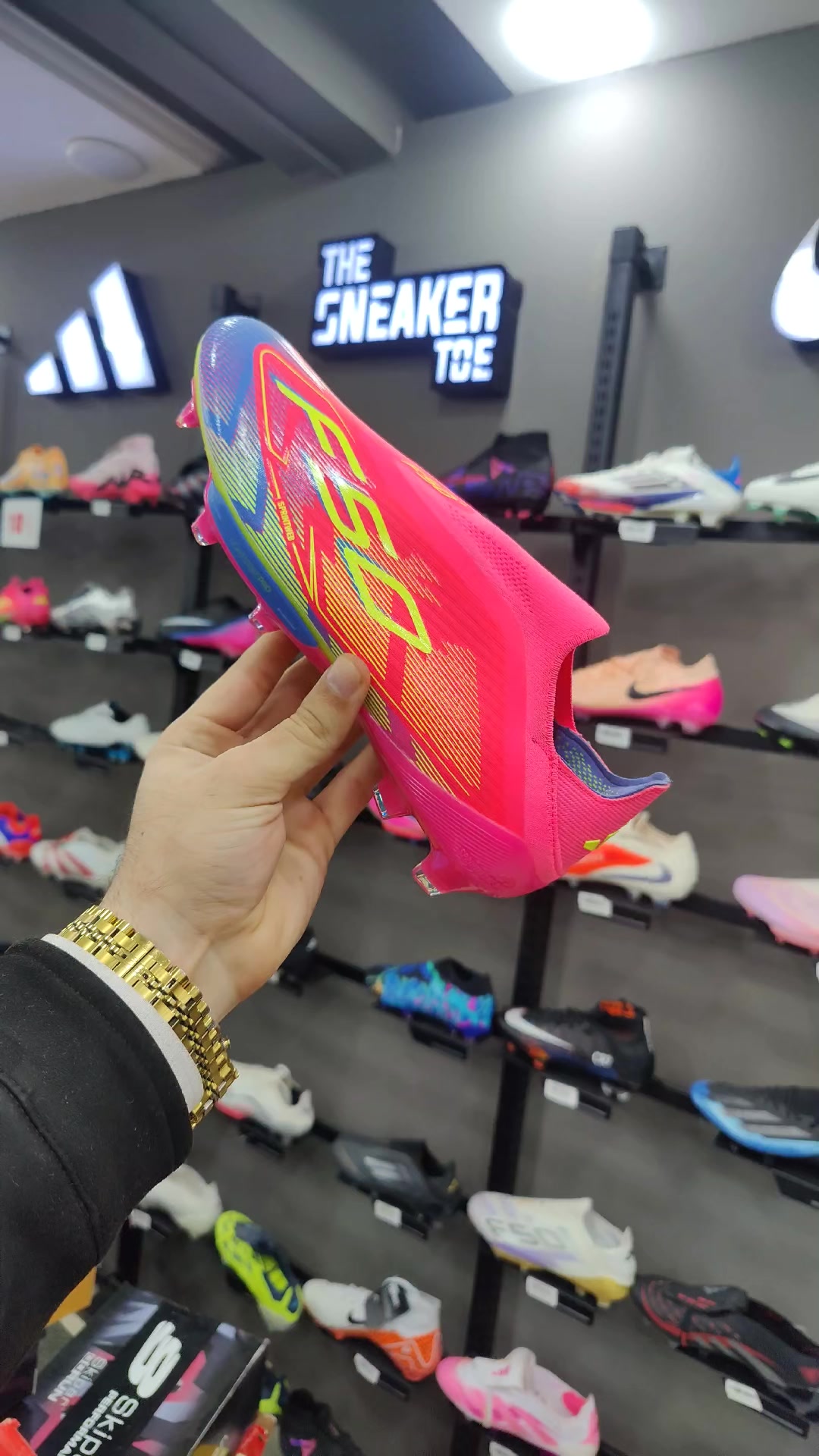 @The Sneaker Toe