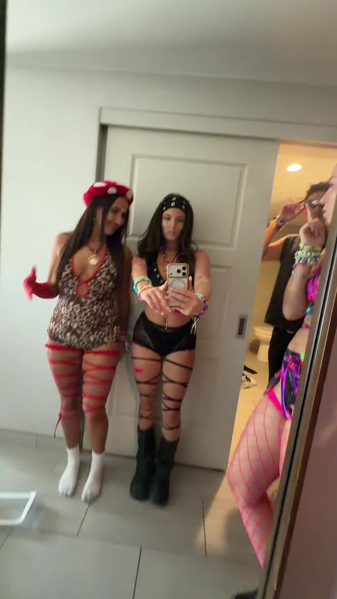 @Jules🪩☮️🦋🥂🫶🏼