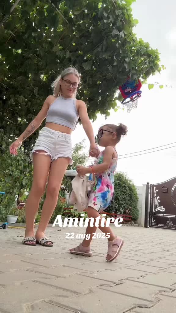 @Eva&Isabela