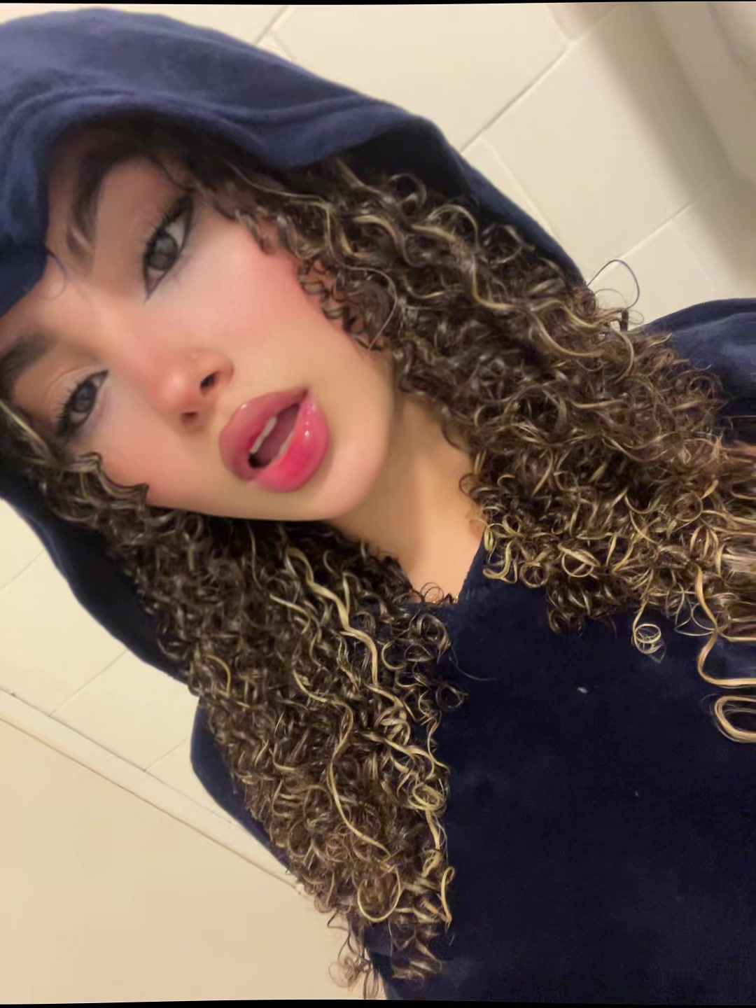 @Scarlethr_22