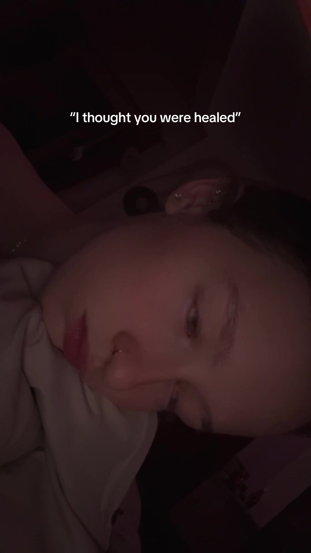 @E L L I E.