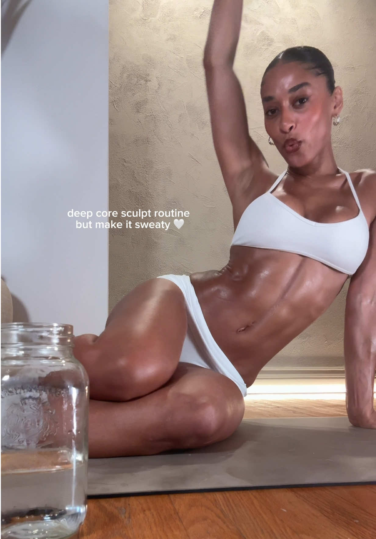 @alexisemilythompson