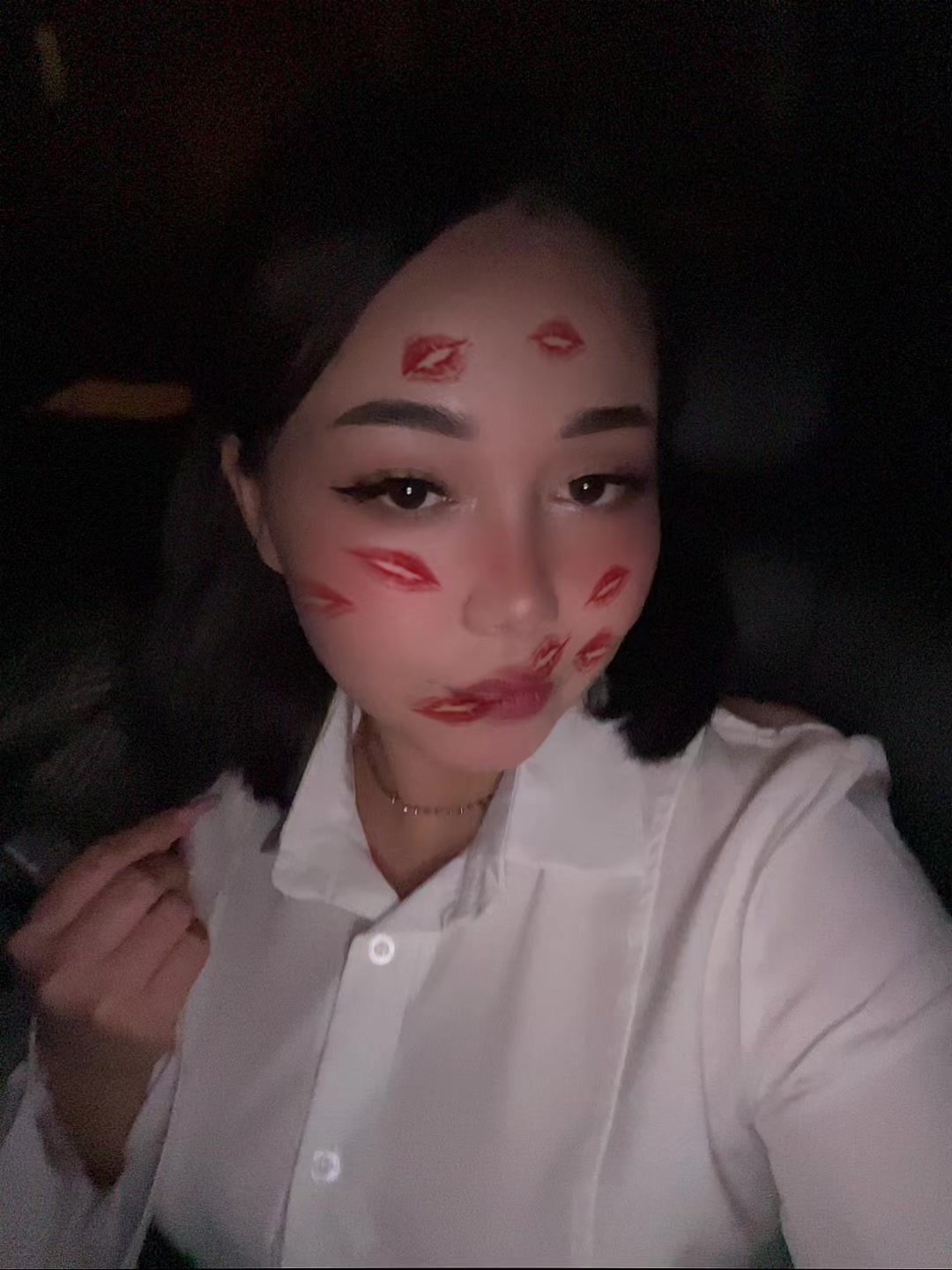 @ٖникому не