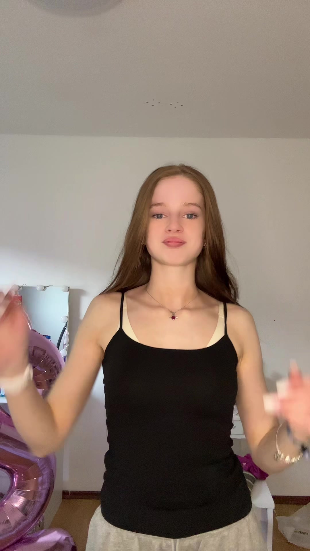 @𝓁𝒾𝓋𝒾 🎀