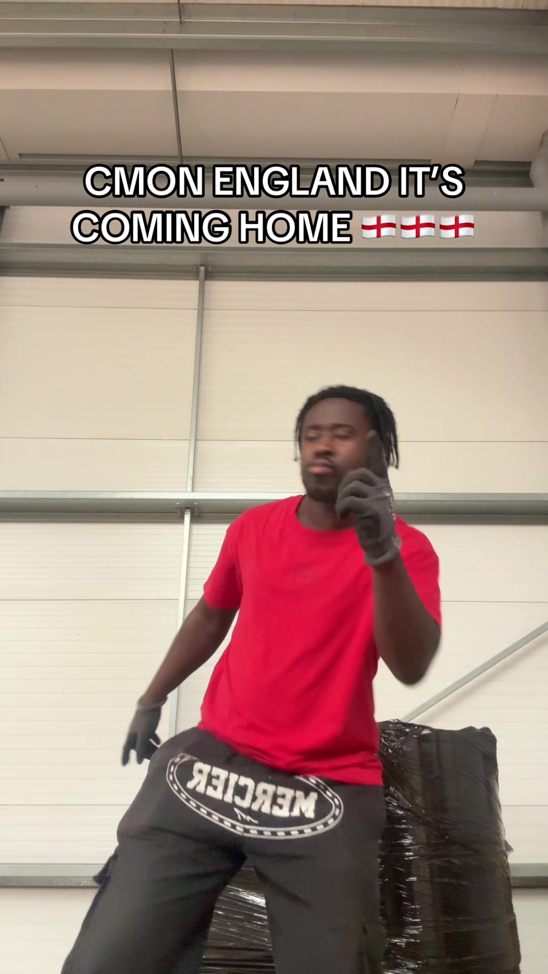 @MR HAPPY FRIDAY🕺🏾🥳