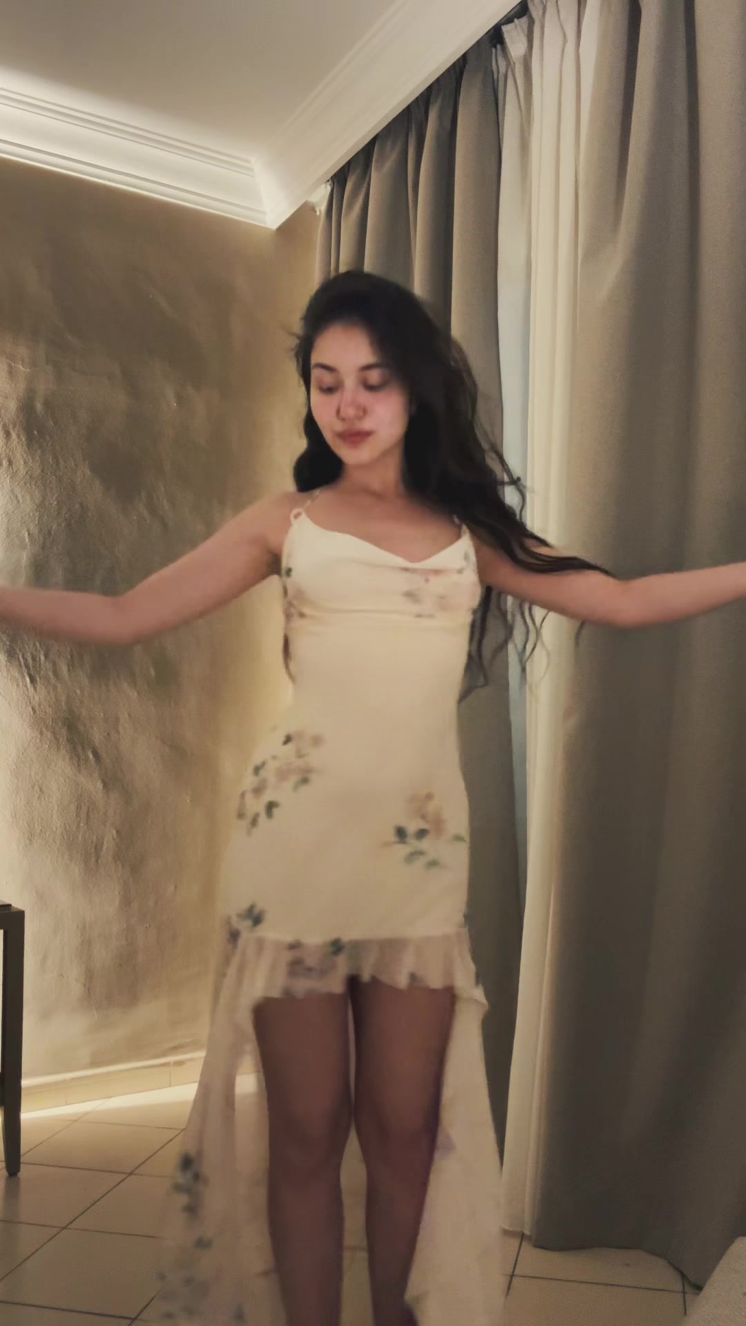 @lolabellydance