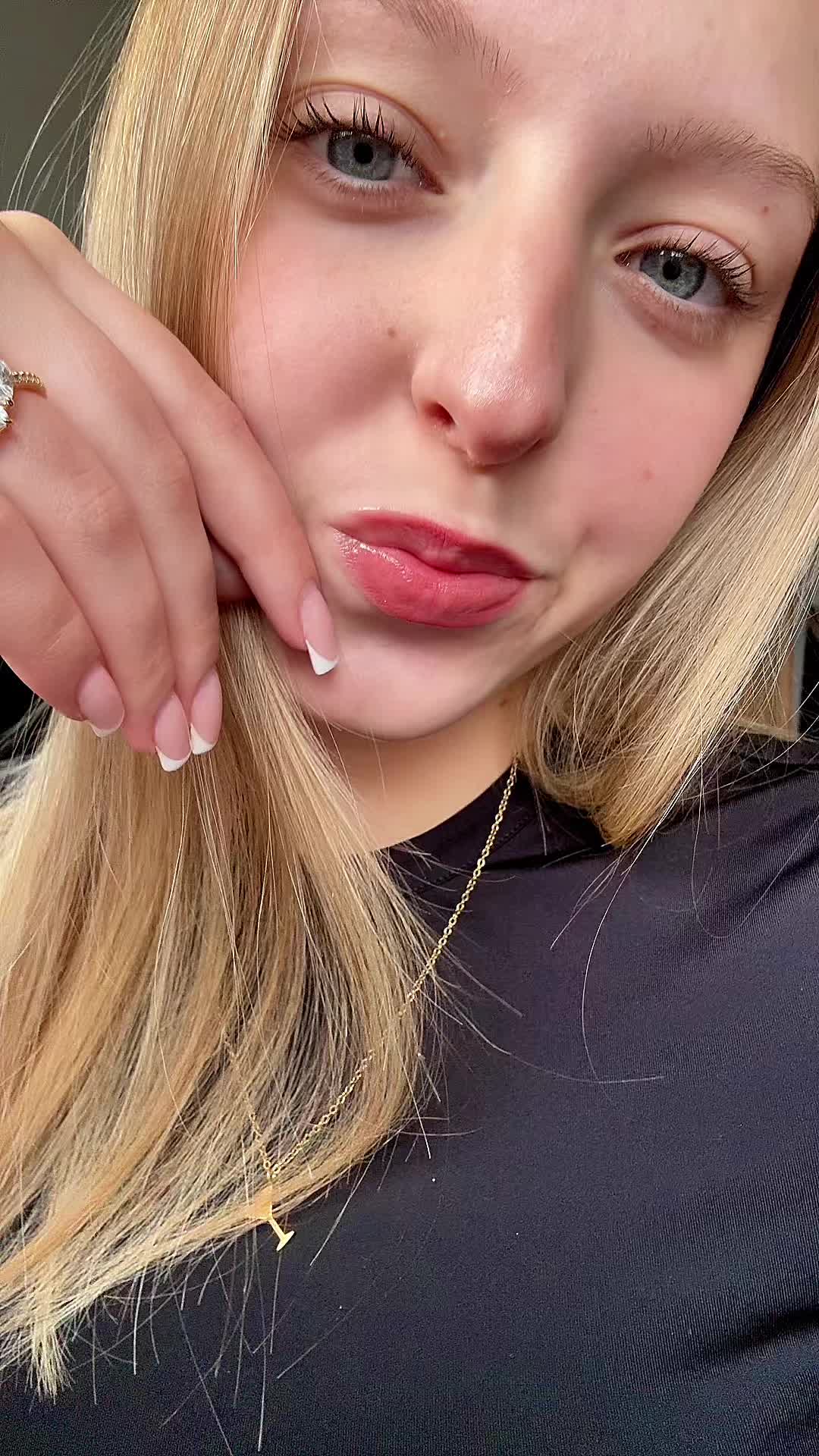 @nia