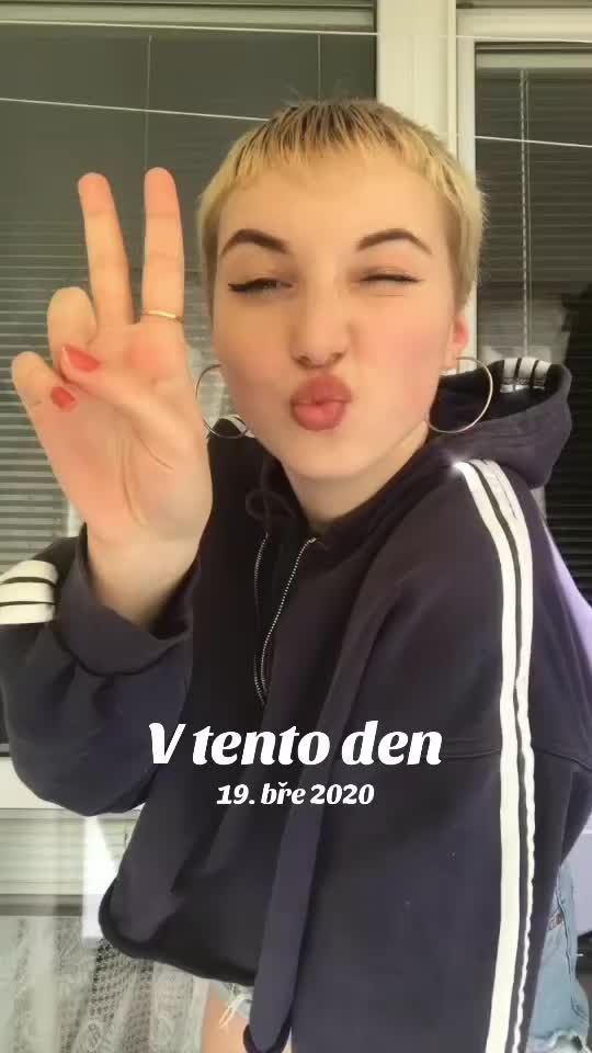 @super sexy funny lady