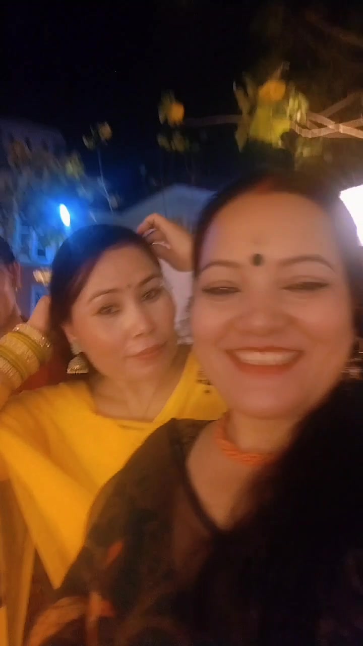 @santoshi🦋🦋