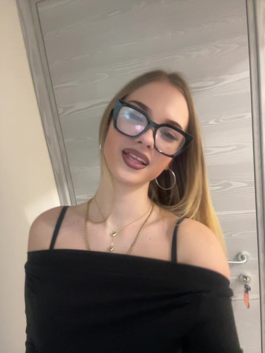 @L💋