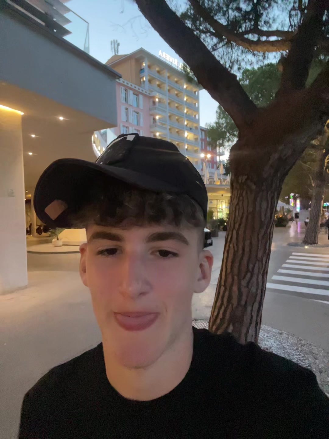 @F A L K O