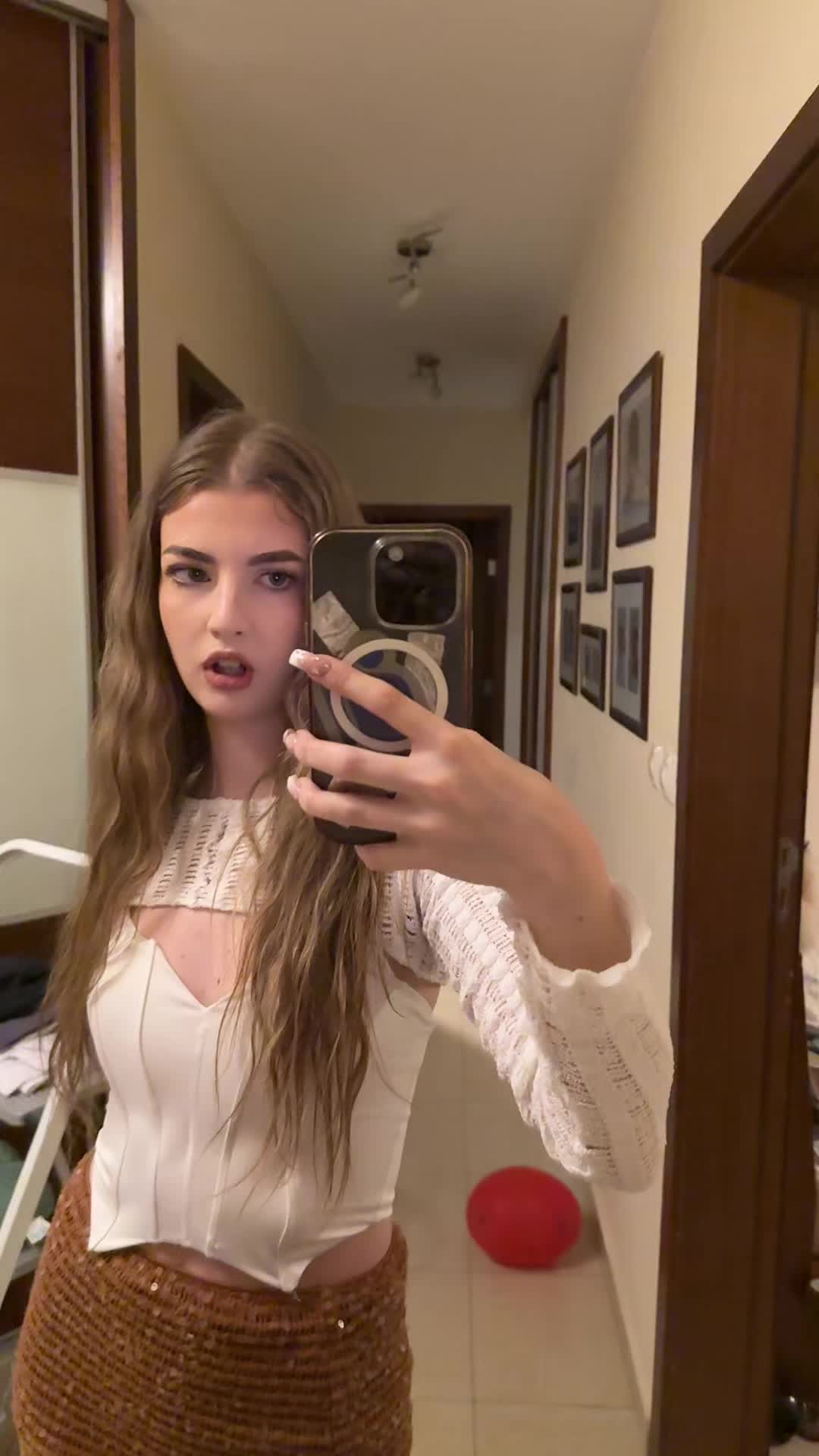 @sisi
