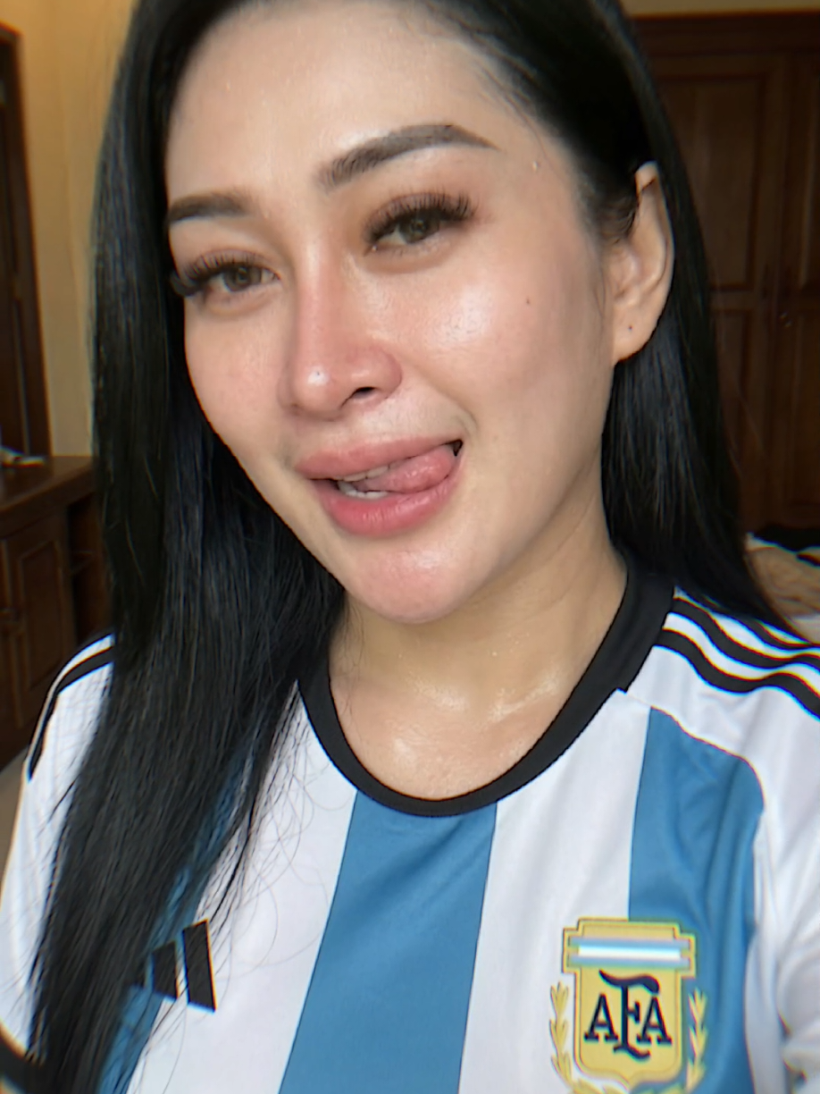 @nieeeee