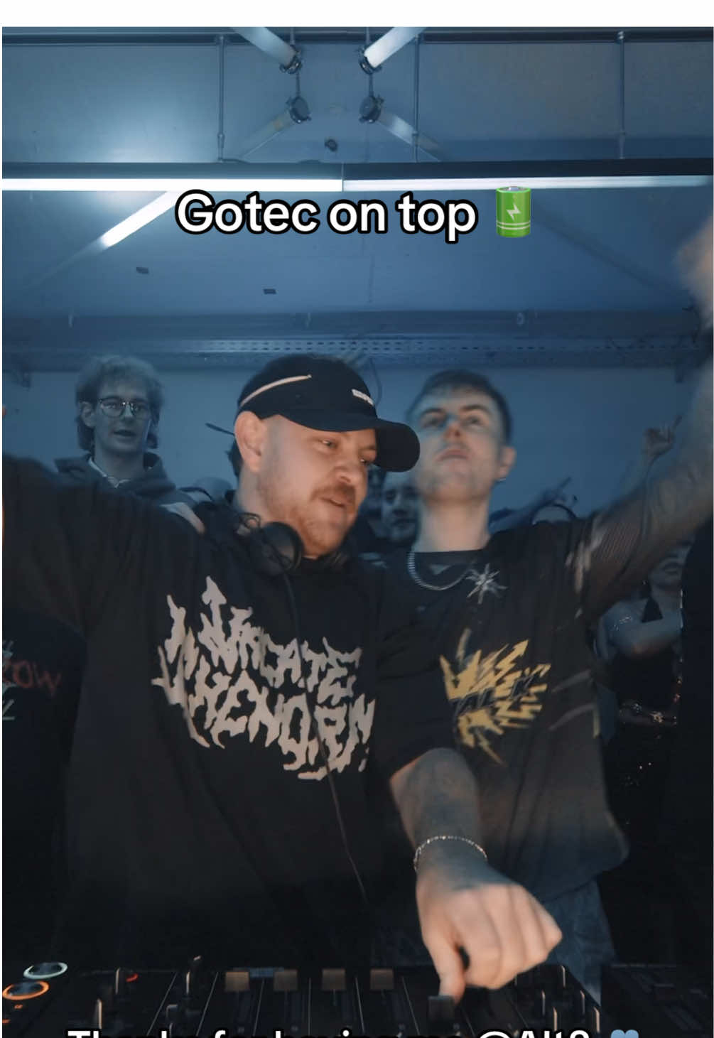 @JOKESONYOU