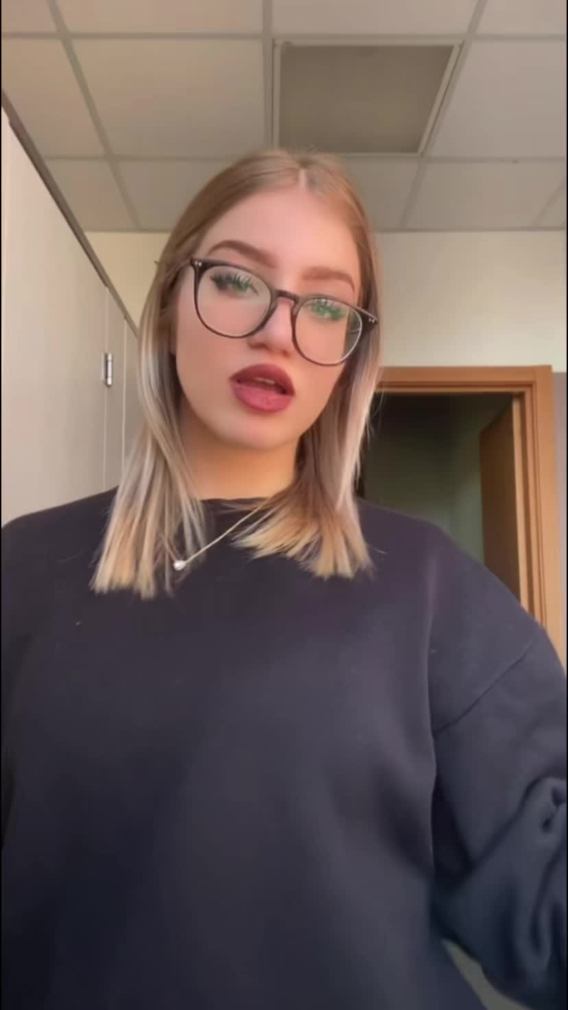 @_emily__df__