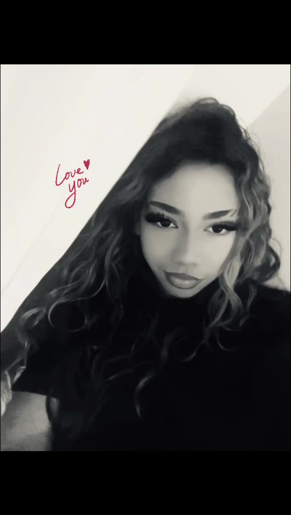 @𝐍𝐚𝐞̈𝐥𝐲𝐚