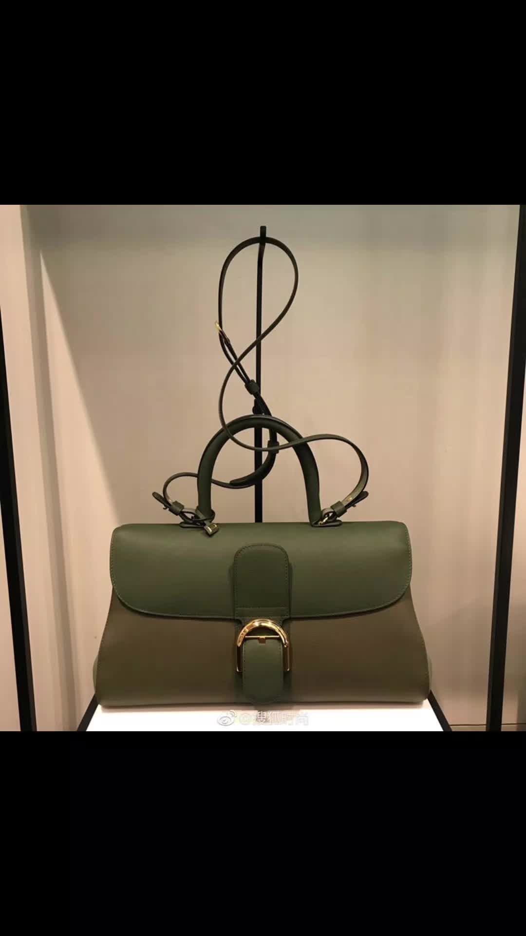 @Couture Carry Club
