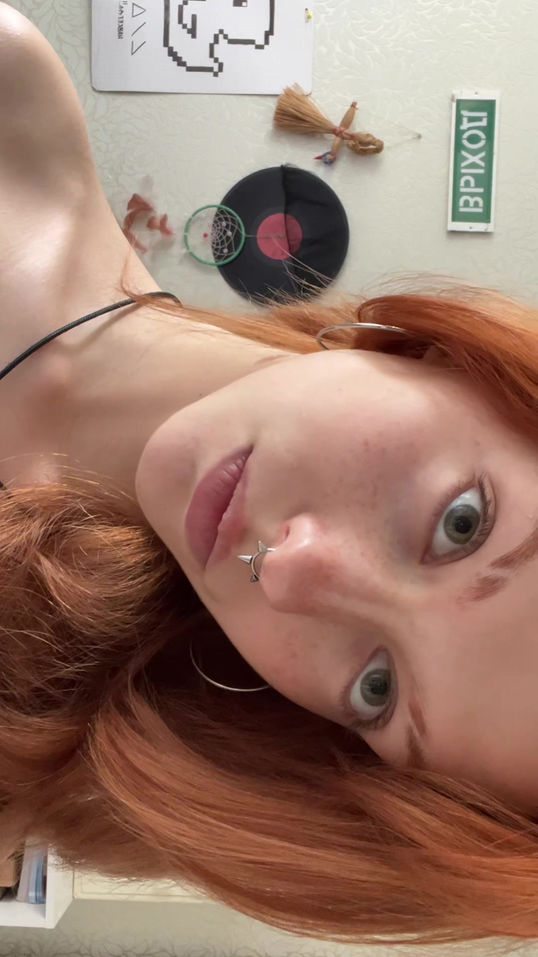 @КРАПИВ/\