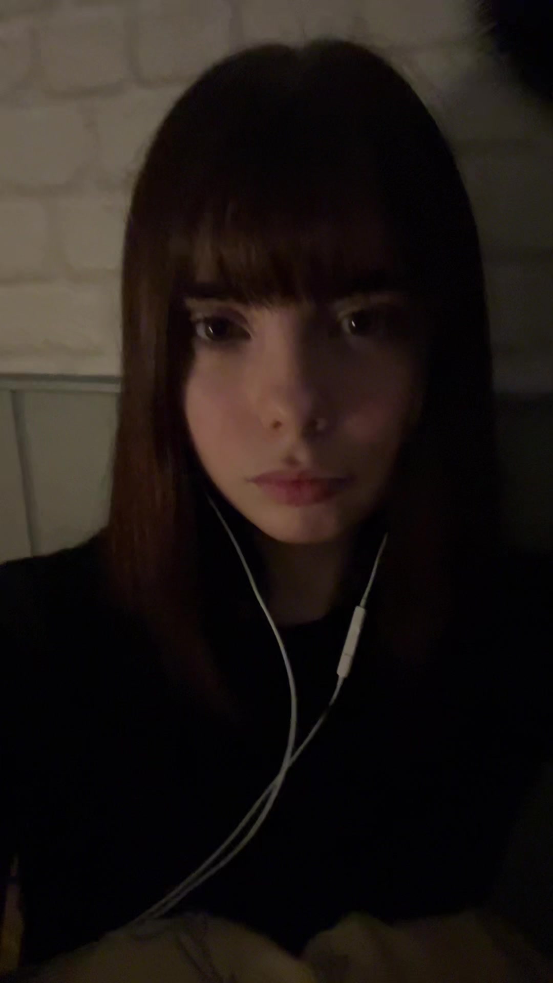 @👾