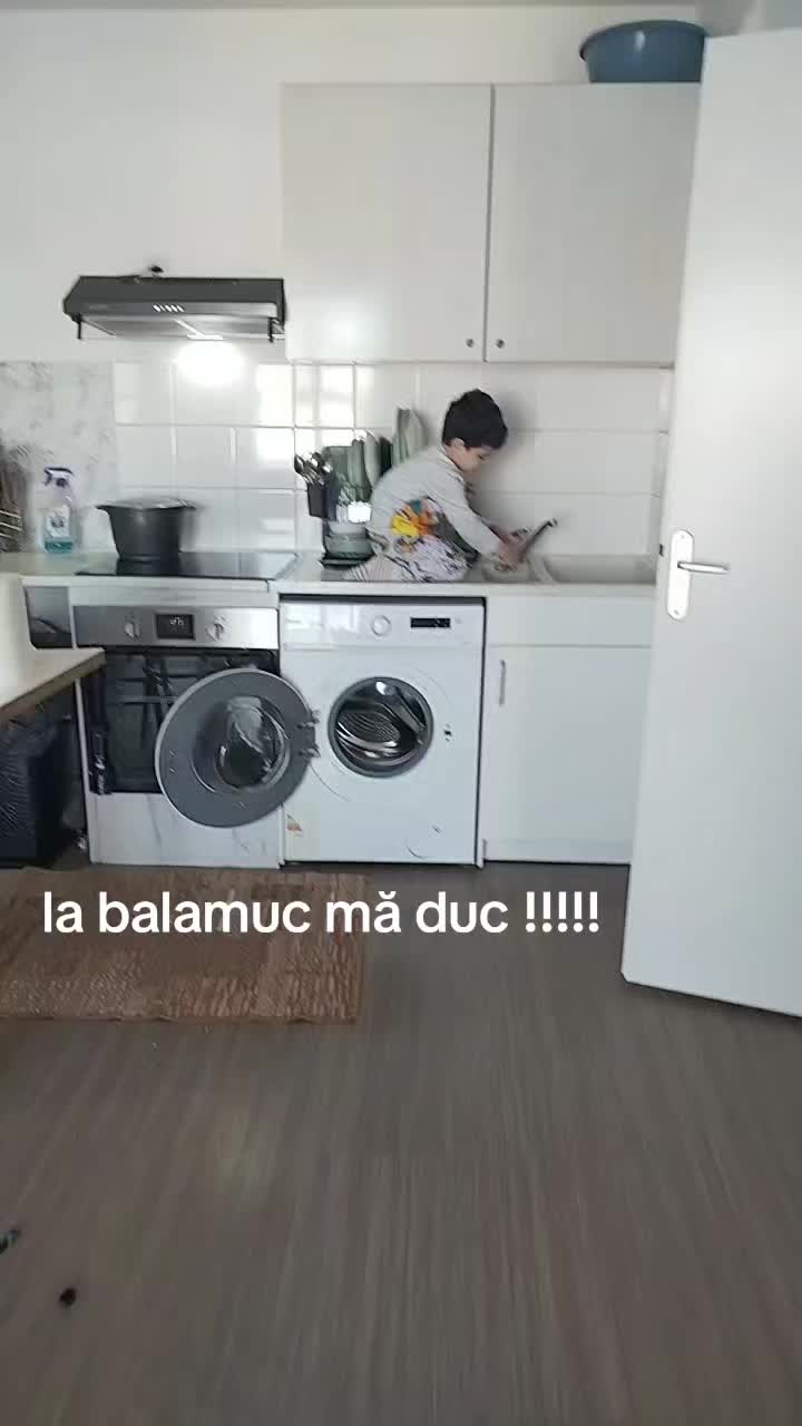 @Mari Marina