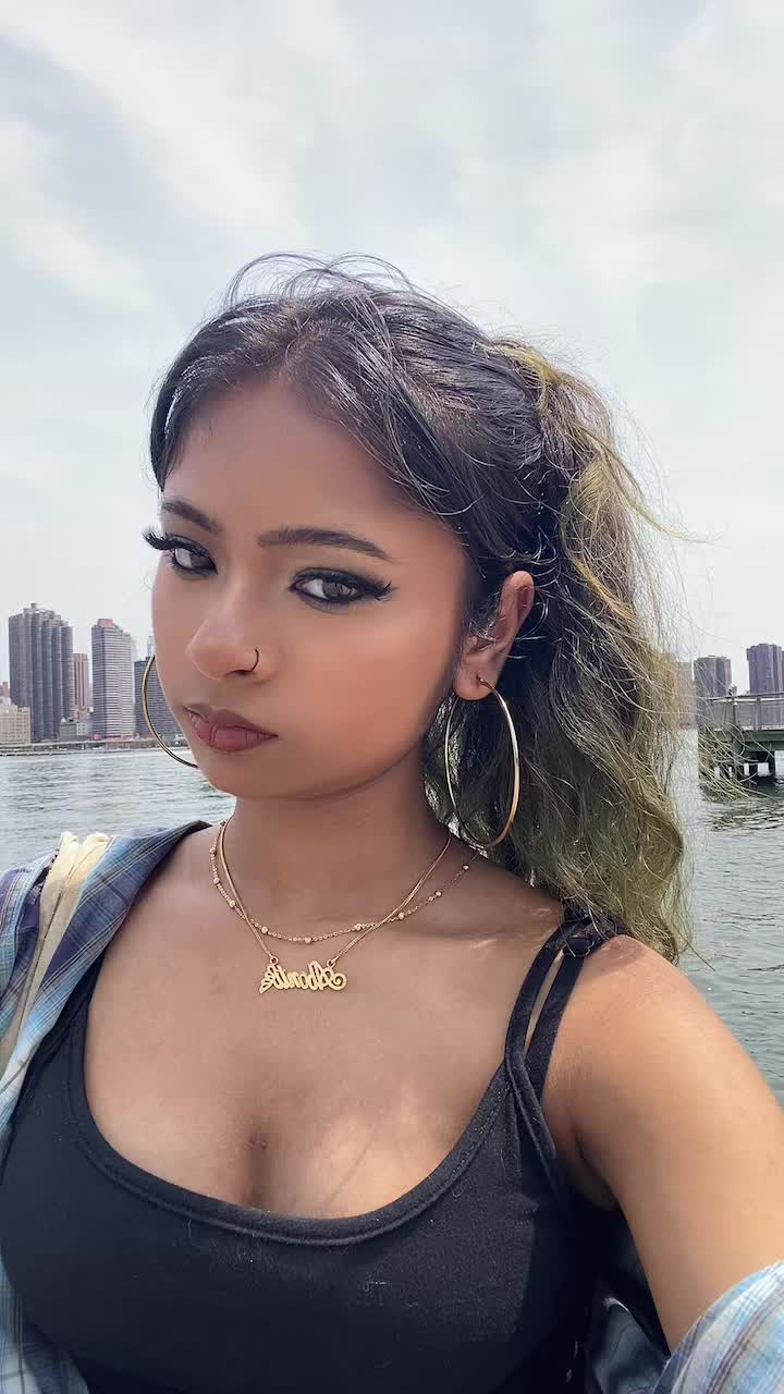 @:3