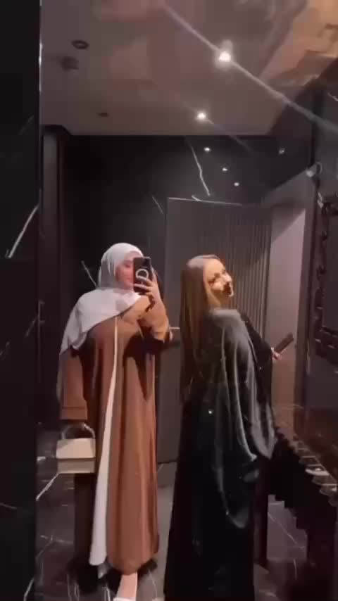@Alayna๐ค