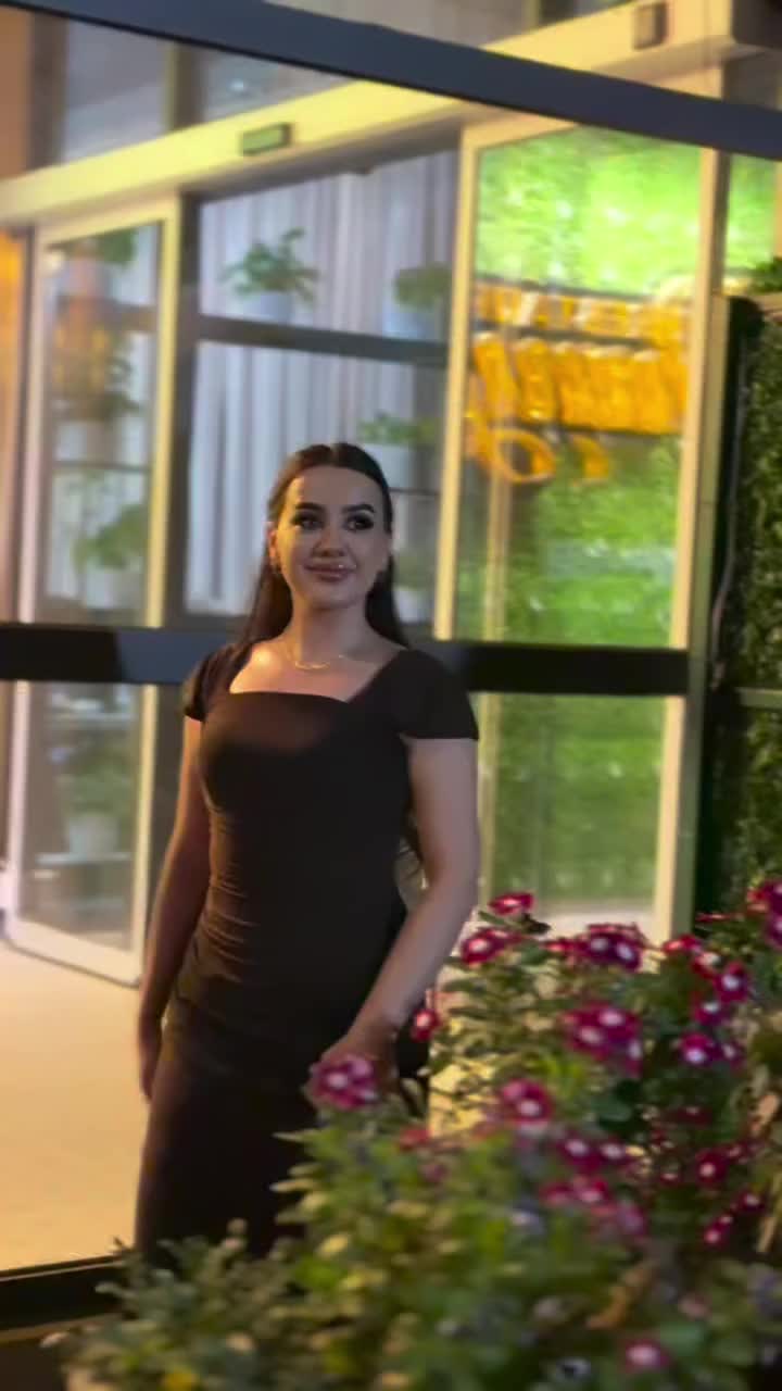 @🇺🇿 𝑳𝑼𝑵𝑨💸
