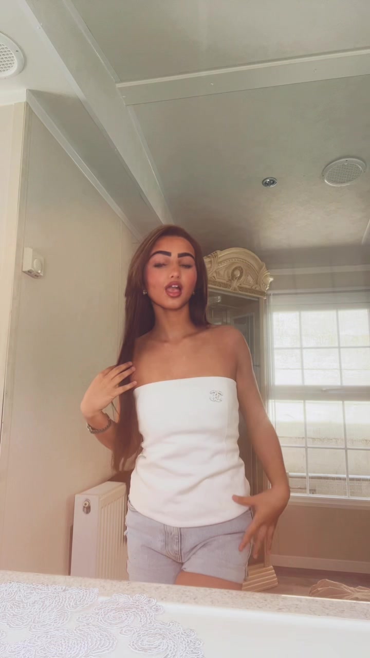 @𝒲𝒾𝓃𝓃𝒾ℯ 𝓂𝒶𝓇𝒾ℯ 👸🏽
