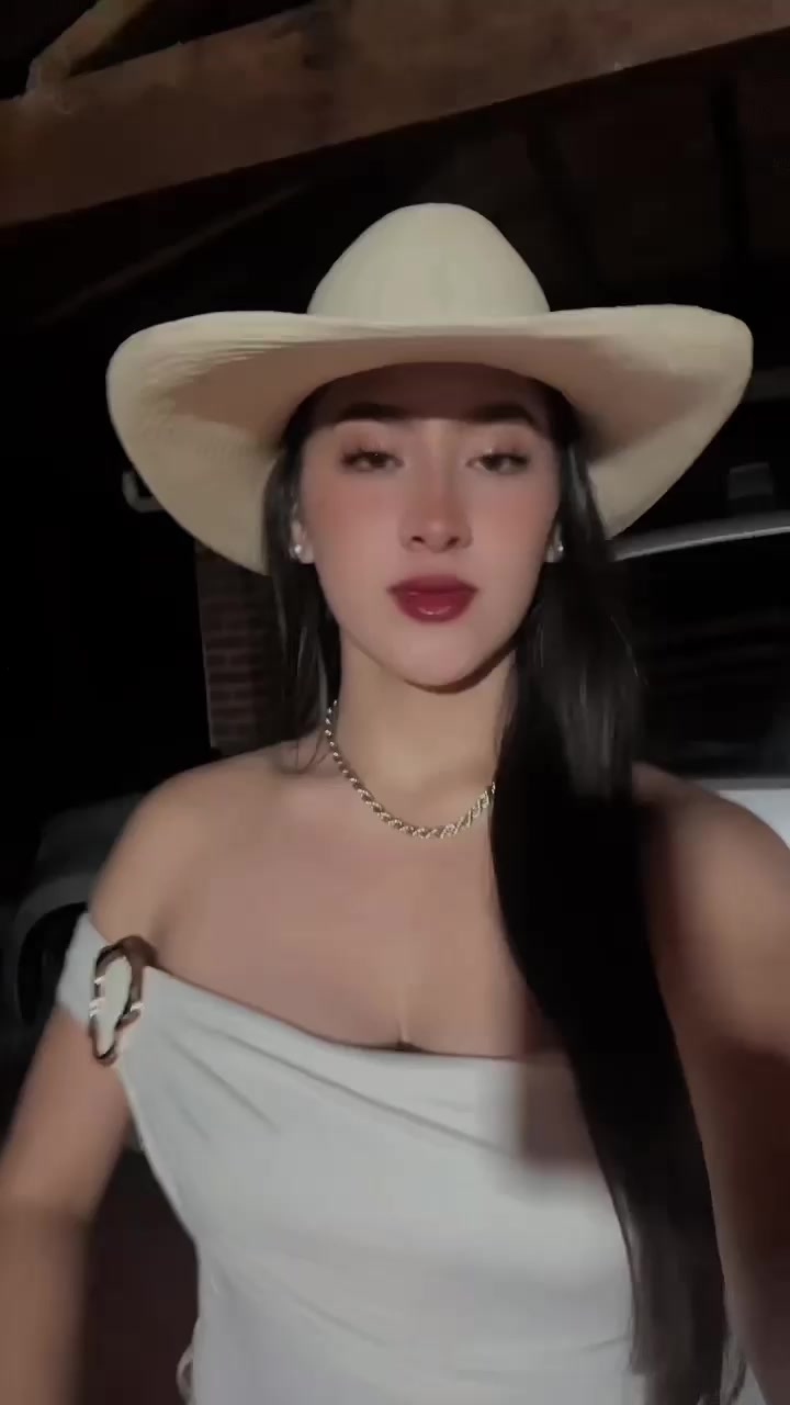 @𝒞