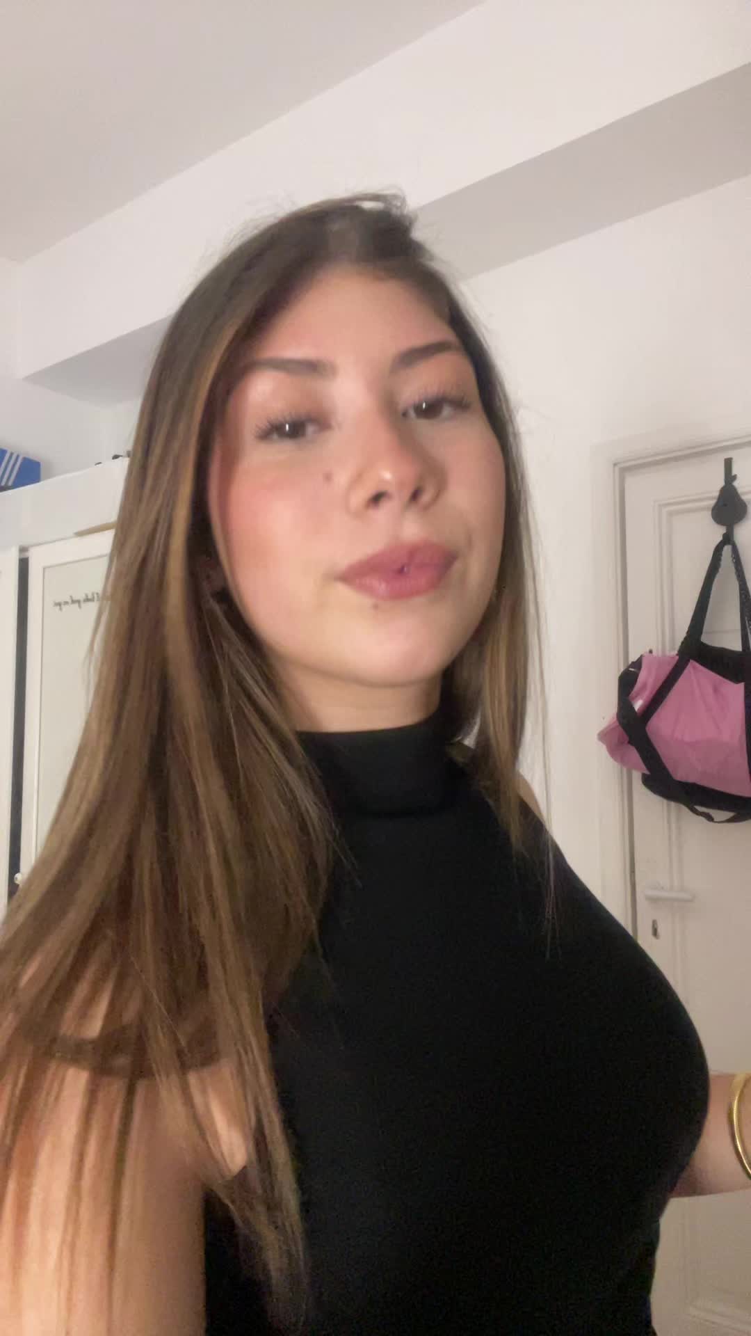 @🎀🛍️💄💋👑