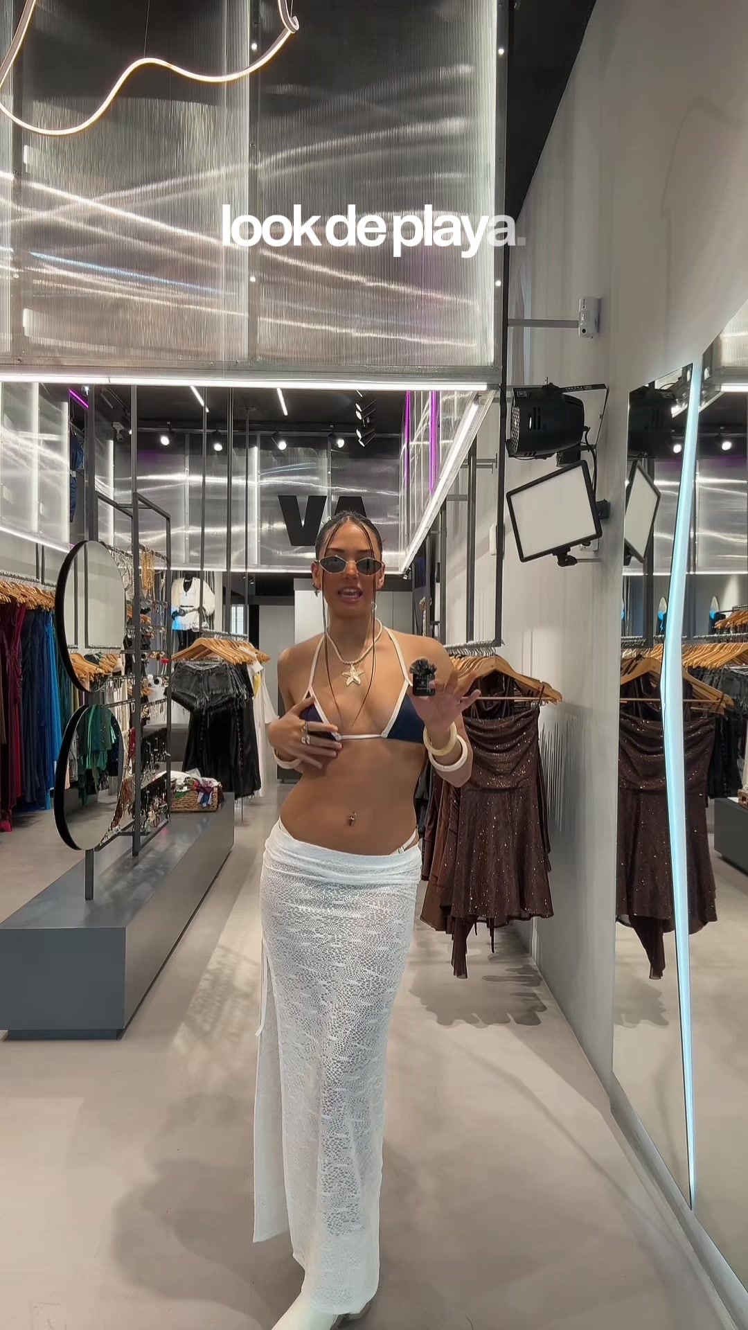 @AV