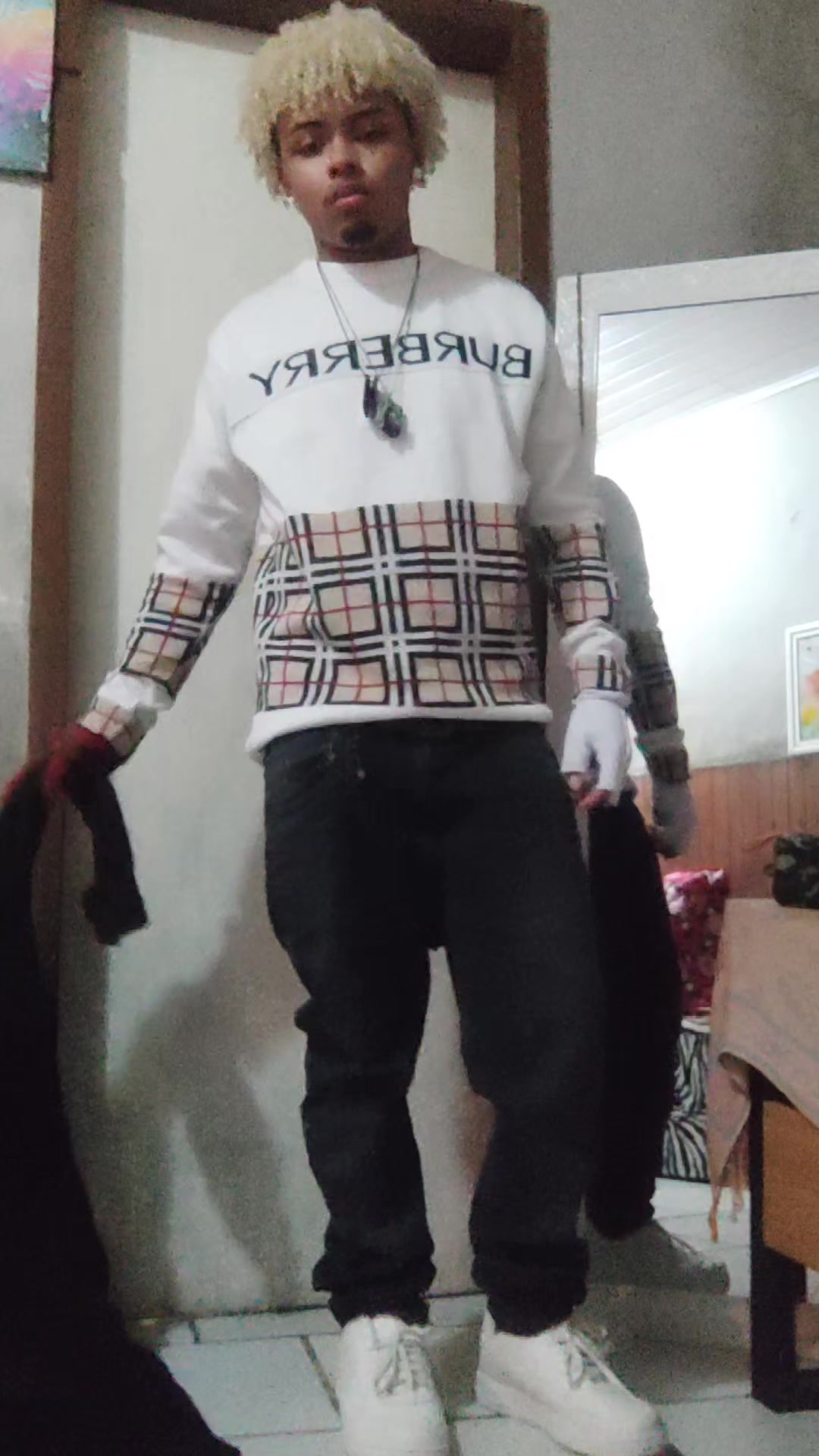 @Lázaroooo***