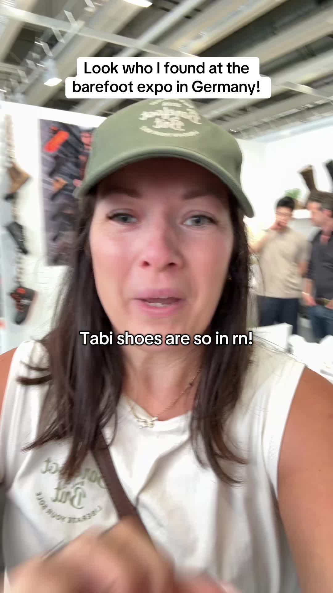 @Barefoot👣Brit
