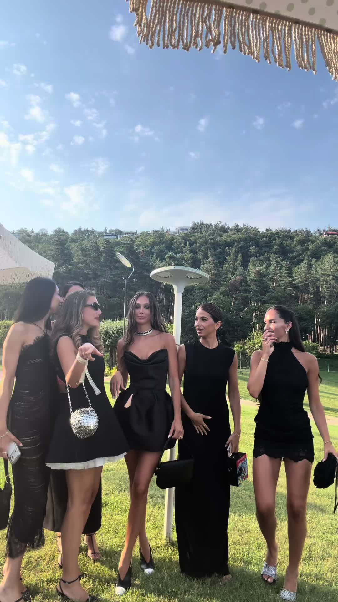 @Anna Dolidze