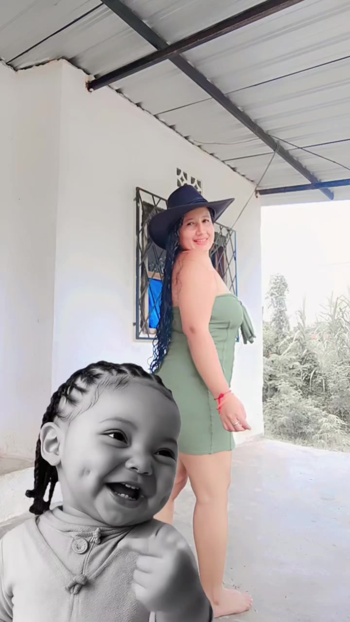 @Lupita