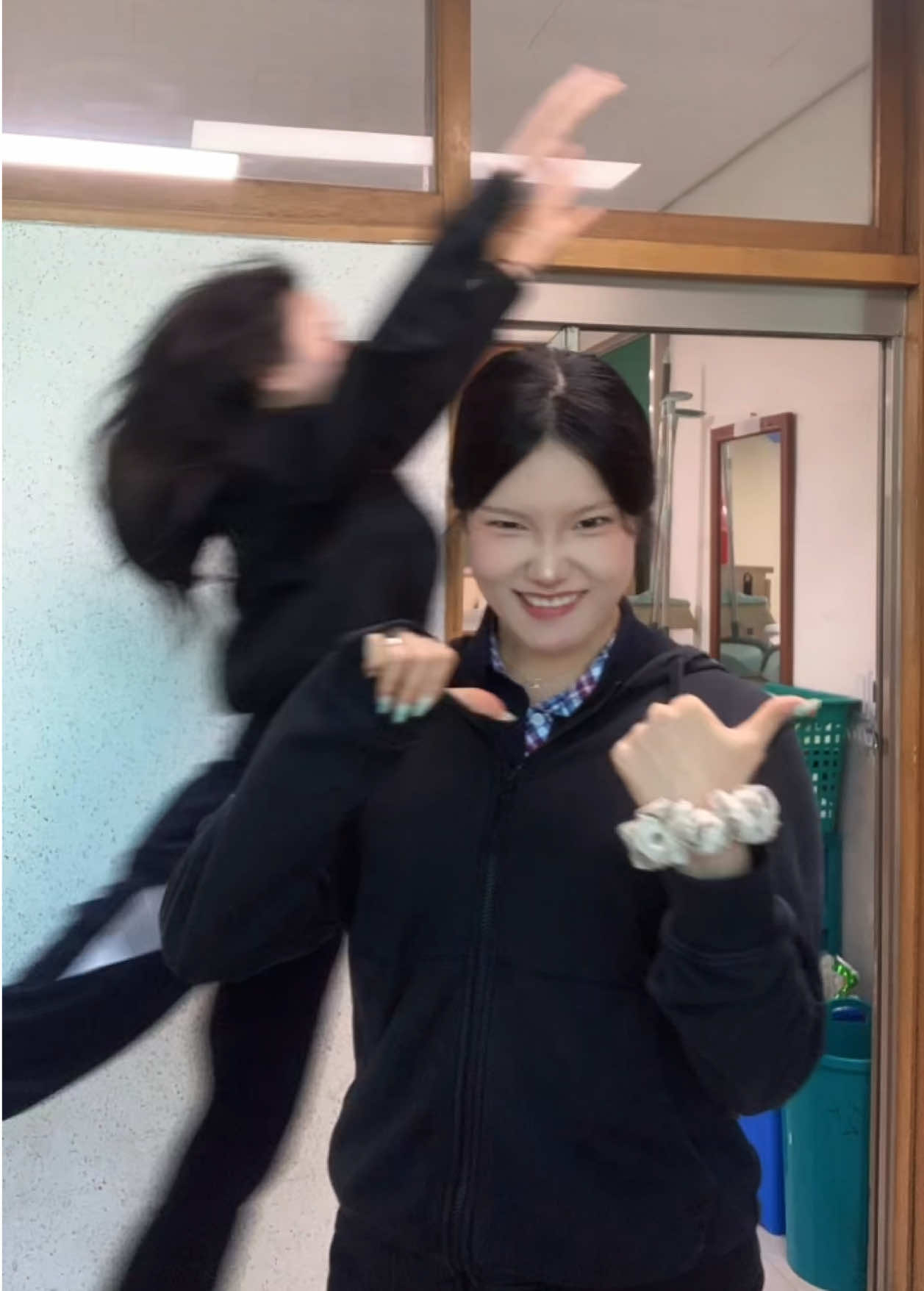 @애씨
