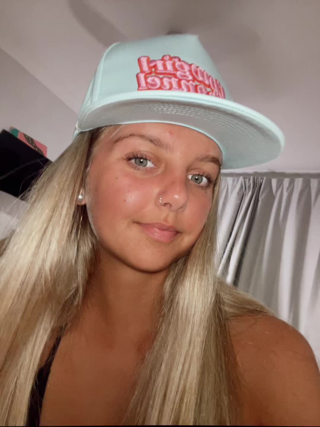 @𝐓𝐚𝐡𝐧𝐢𝐞𝐬𝐡𝐚 🥂
