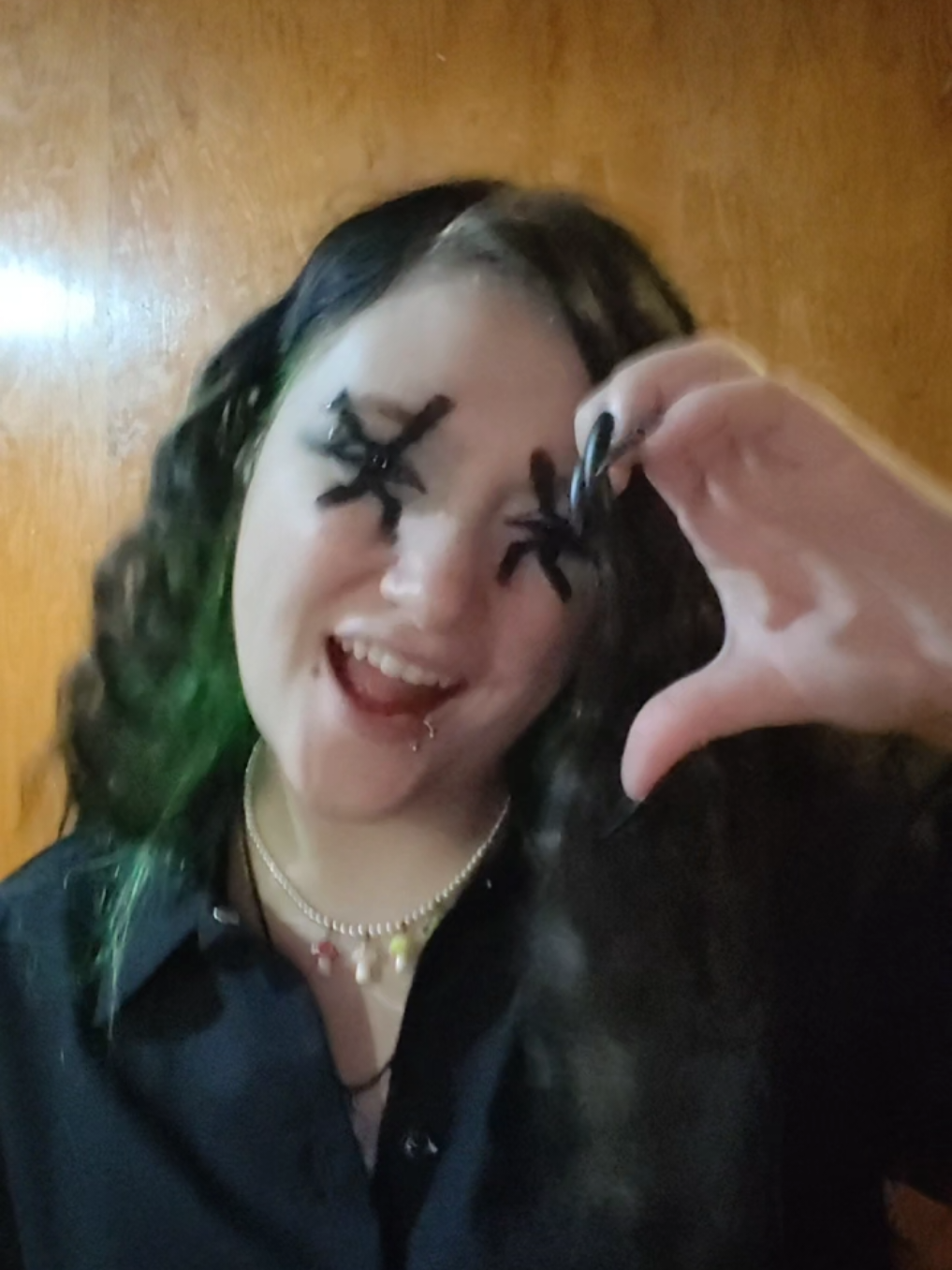 @Crimson_Ivy