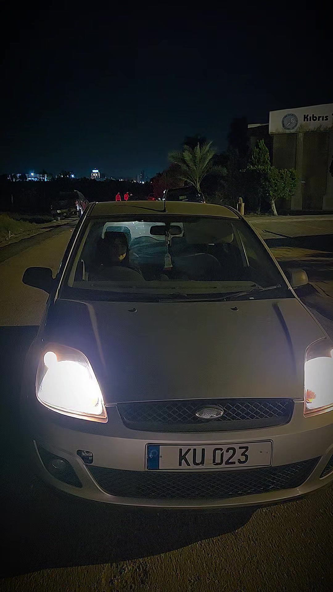 @Ne geçmiş ne gelecek
