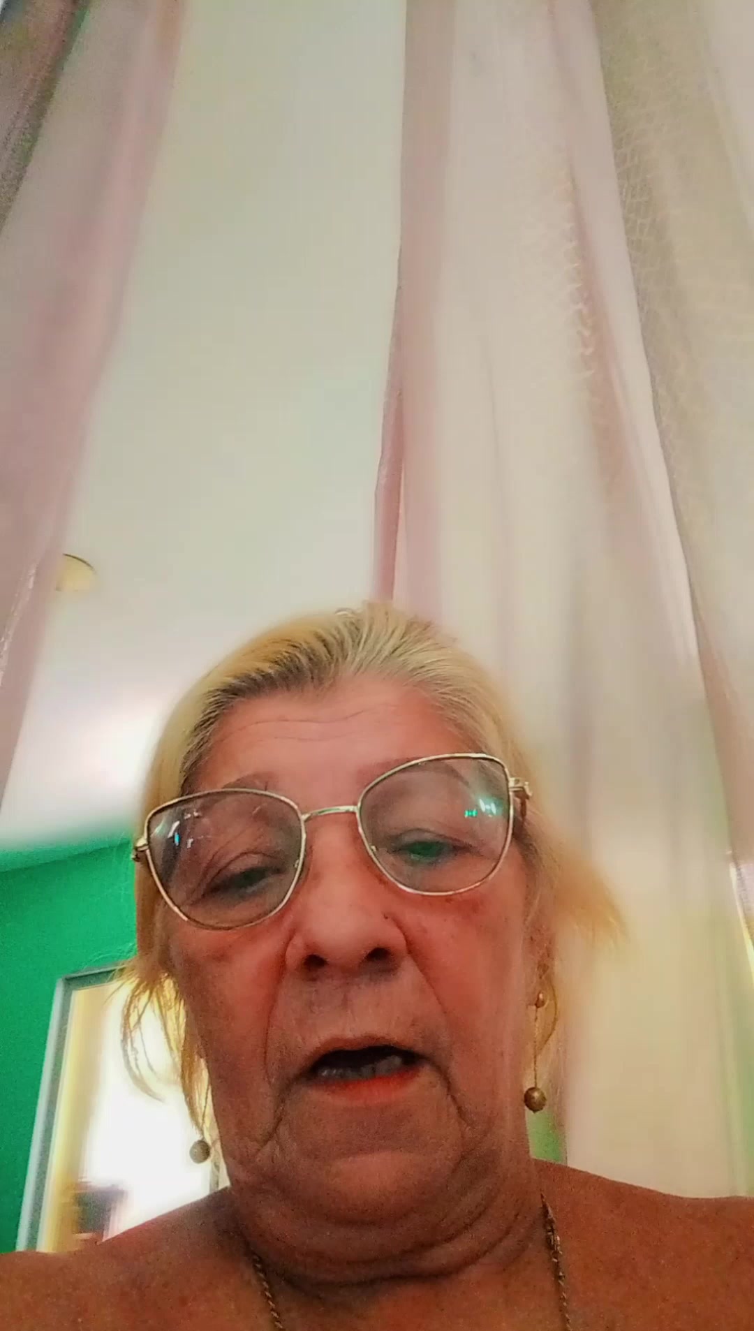 @&Acirc;ngela Eust&aacute;quio