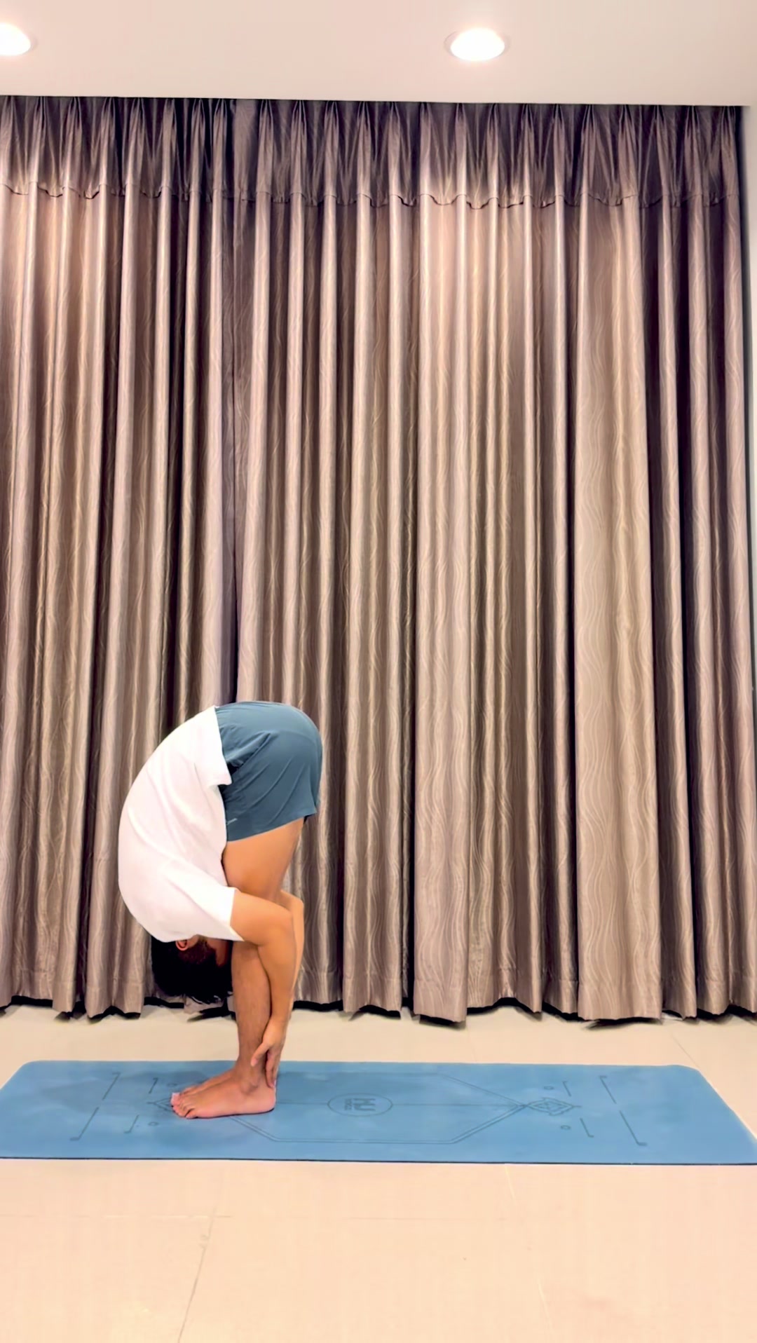 @Yoga With ဆရာ Thurein 🧘&zwj;♂️