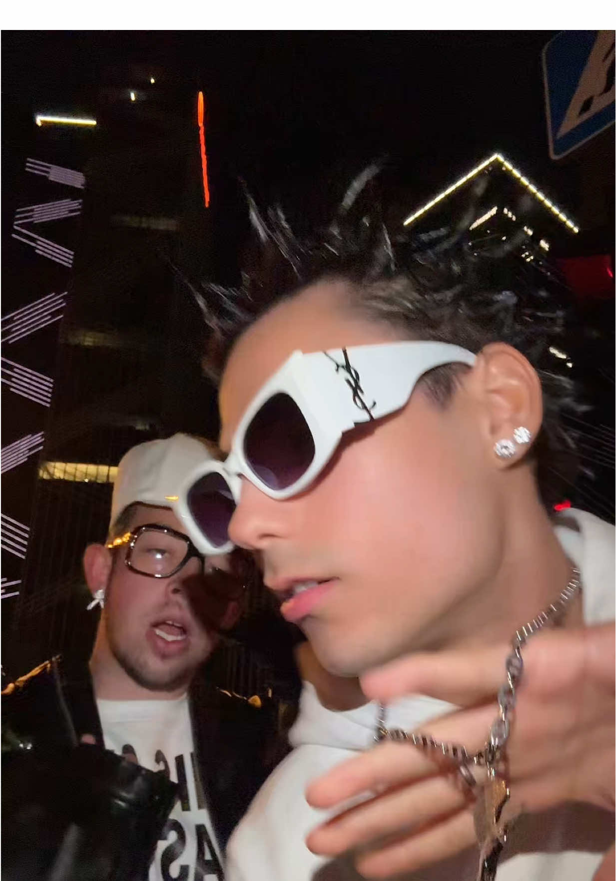@M//O