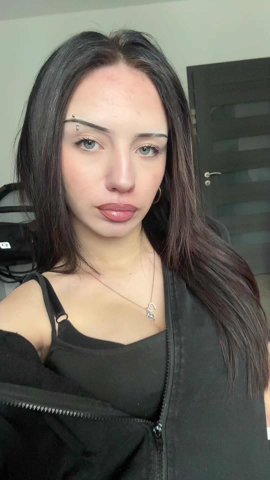 @victoria